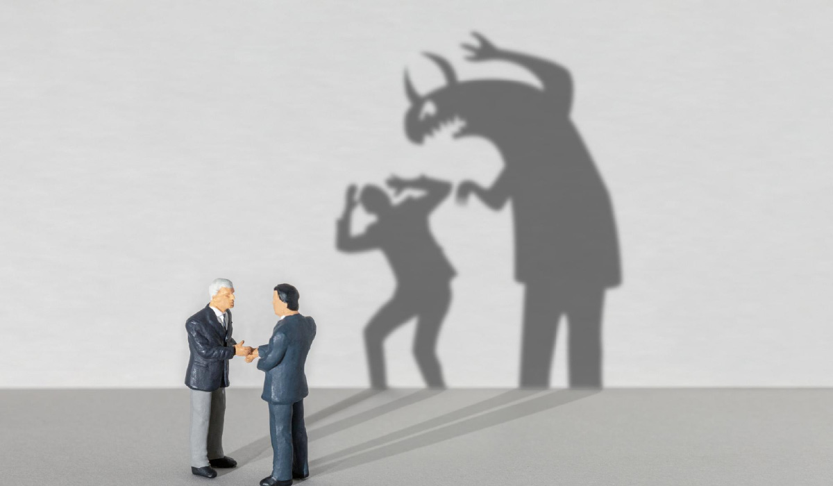 誰才是真正的受害者？「下對上」職場霸凌的防制與因應